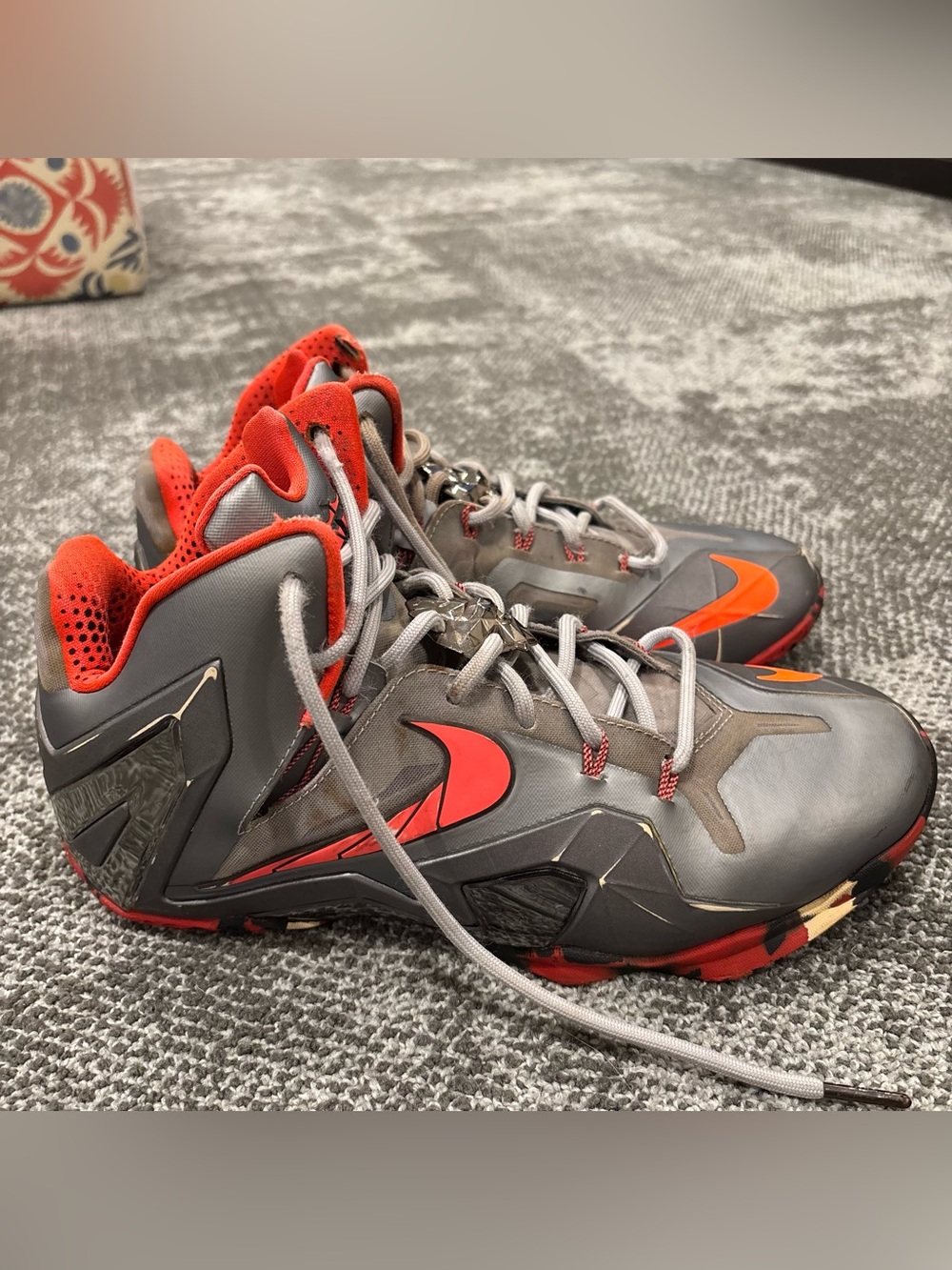 Nike LeBron 11 Elite ‘Team’ Basketball Shoes Mens U.S. 9.5